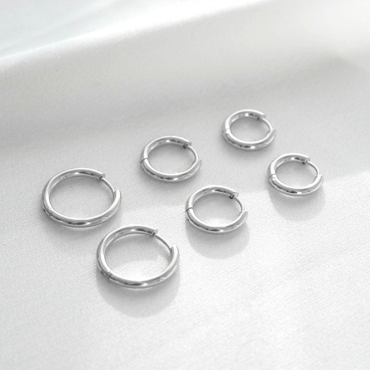 Crown Triple Hoop Earrings Set – 18K Gold Plated